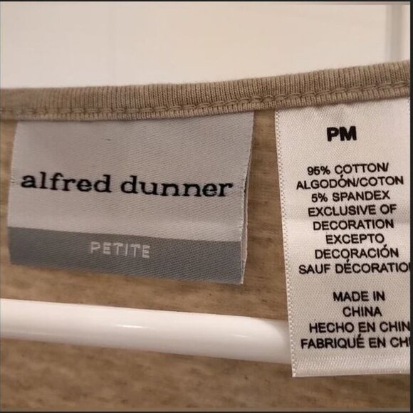 🐣NWT Y2K Short Sleeve Top Hand-Beaded Embellished Jewel Neckline/Round-neck Top - Picture 11 of 16